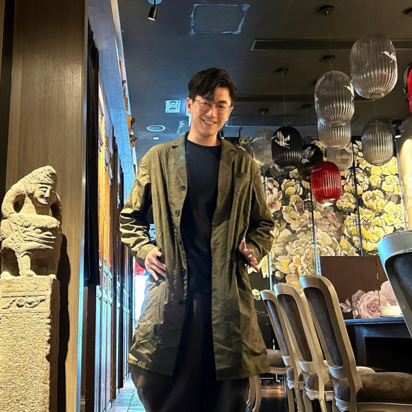 38歲上位小生IG悲痛貼黑白照丁父憂 撰文最後道別悼念父親離世︰老竇一路好走
