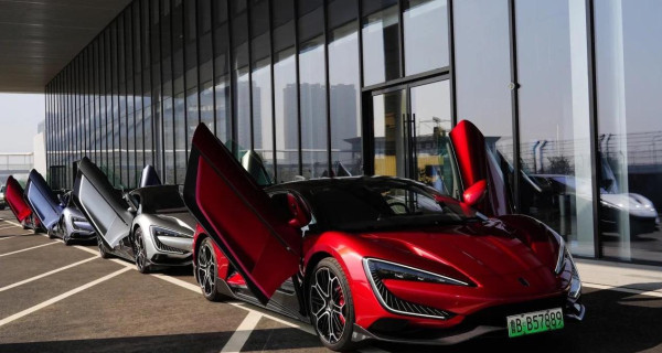 國產電動車打破最快車速紀錄 布加迪威龍只排第8？ 【即睇全球極速超跑Top10】