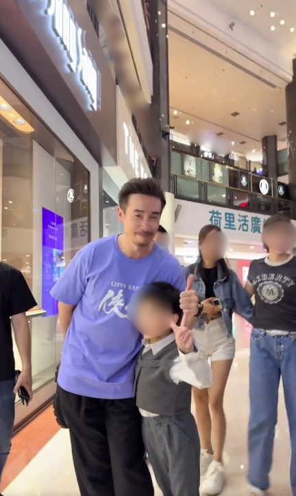 陳豪被野生捕獲揭最真實人品！台下與小朋友合照一細節盡顯父愛溫柔一面