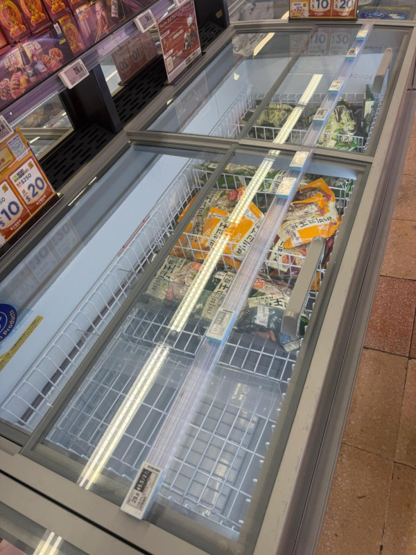 打風｜杏花邨驚見沖天噴泉 疑似海水倒灌 網民：未出發先興奮