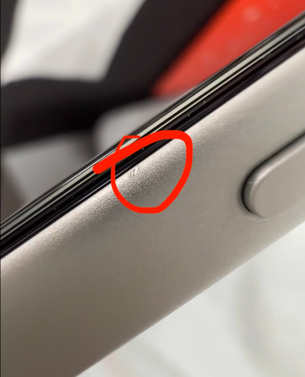 iPhone 17 系列貼膜注意 切勿用這工具極易刮花機身