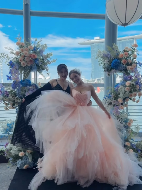 張振朗前女友生B後補搞婚宴大日子 同屆港姐閨蜜大DeepV曬巨胸搶盡風頭