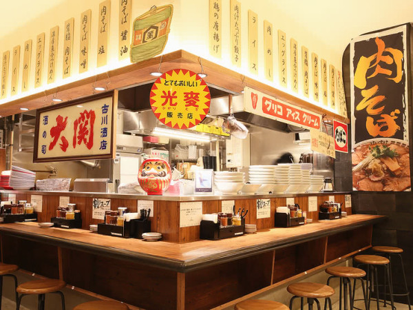 港人一家坐JR播片傾談被大叔叫靜！事主爆粗反擊稱日本人愈嚟愈無禮貌 