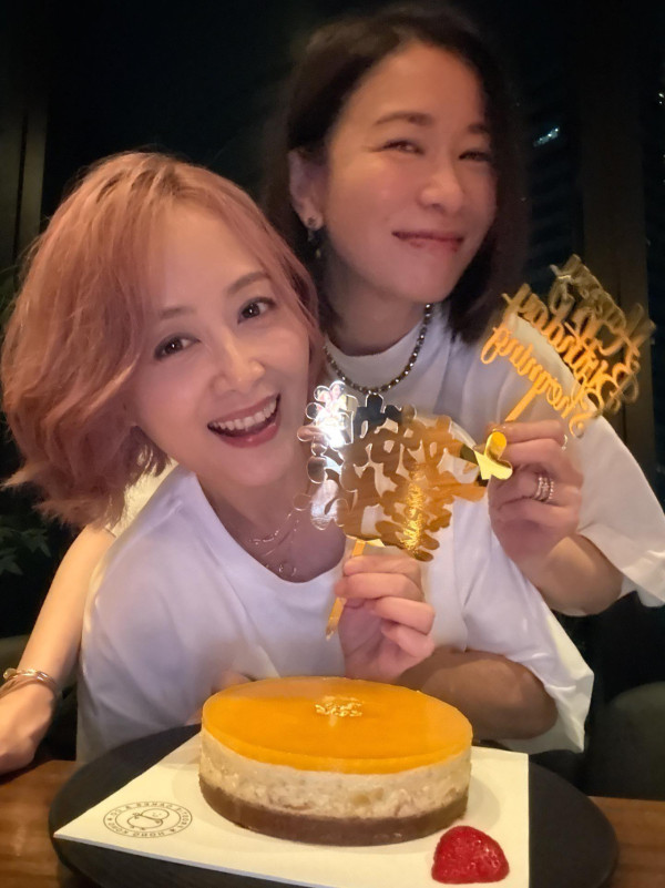 文頌嫻終於合體佘詩曼「七魔女」慶祝生日 閨蜜團再有一人缺席5字揭真實關係