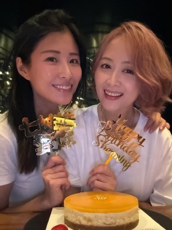文頌嫻終於合體佘詩曼「七魔女」慶祝生日 閨蜜團再有一人缺席5字揭真實關係