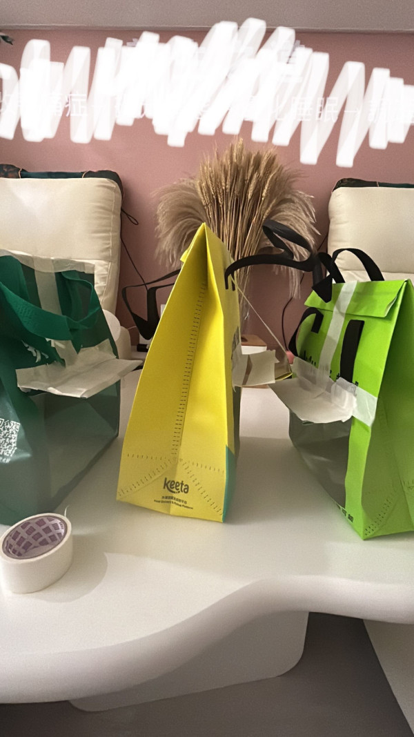  打風｜女子用 Keeta 剩餘物資救助流浪動物 網民大讚有愛心+公德心