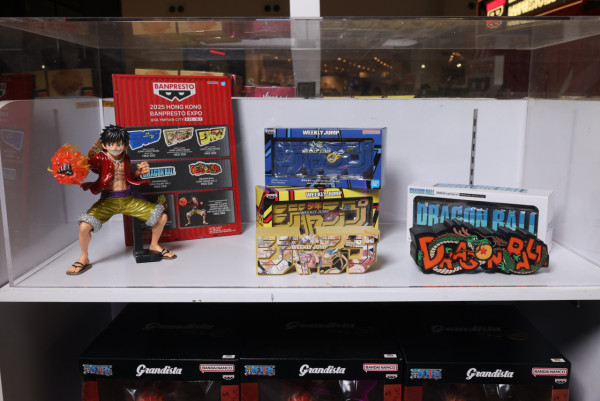 Chiikawa 遠征上海首設專賣店 粉絲黃牛排隊瘋搶 豪買過20袋公仔吊飾