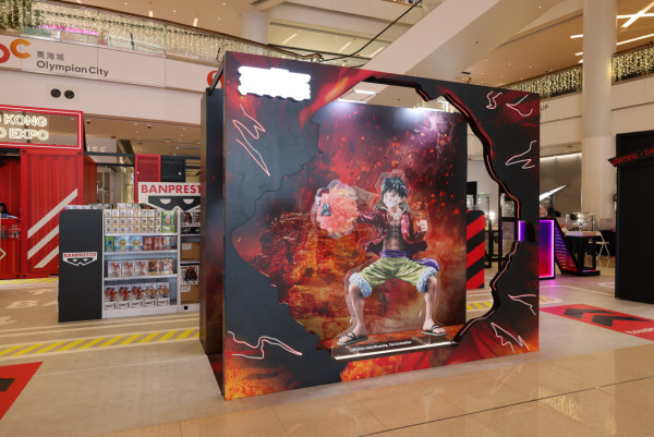 Chiikawa 遠征上海首設專賣店 粉絲黃牛排隊瘋搶 豪買過20袋公仔吊飾