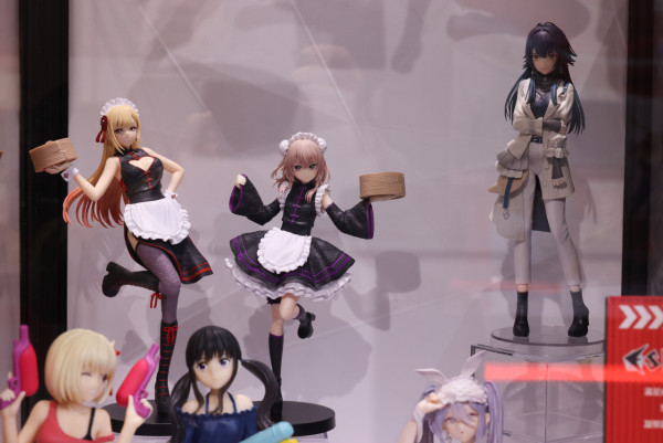 Chiikawa 遠征上海首設專賣店 粉絲黃牛排隊瘋搶 豪買過20袋公仔吊飾