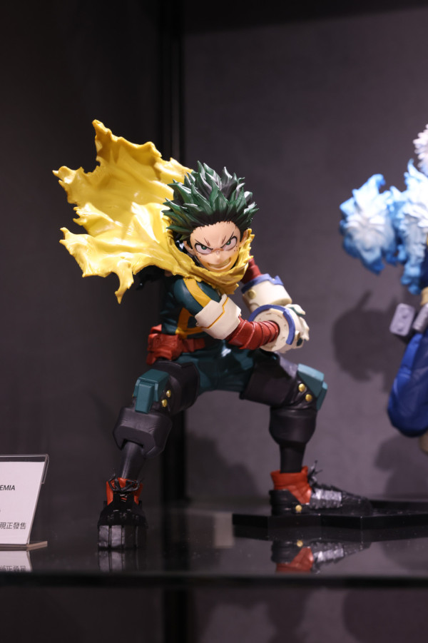 Chiikawa 遠征上海首設專賣店 粉絲黃牛排隊瘋搶 豪買過20袋公仔吊飾