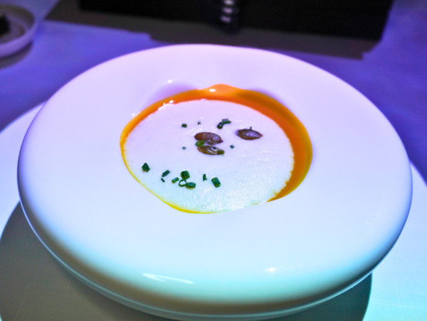 【Fine Dining推介】香港君悅酒店全球首演魔術3D投影餐桌劇場  牛柳配龍蝦、香滑鵝肝、南瓜魚子醬