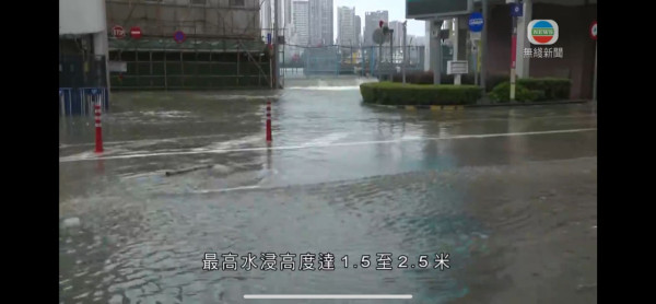 颱風樺加沙吹襲，澳門內港水位高度錄得逾1.3米。