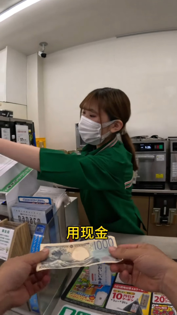 有片！中國大學生實測「百元窮遊大阪」被批丟臉︰辱罵店員+餐廳淨飲水+瘋狂試食水果 