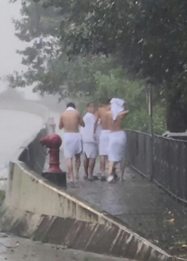 打風｜冷氣工冒颶風危站外牆維修 疑零裝備兼做一動作惹批評 網民：條命真係唔值錢？