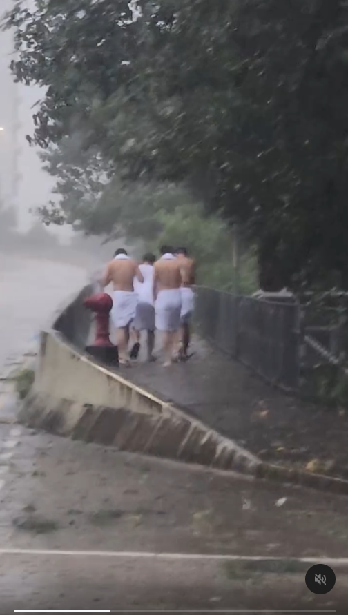 打風｜冷氣工冒颶風危站外牆維修 疑零裝備兼做一動作惹批評 網民：條命真係唔值錢？