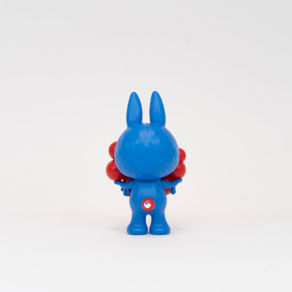 日本大阪世博推「脈脈」x「LABUBU」聯乘公仔 嚴苛購買條件惹網民熱議