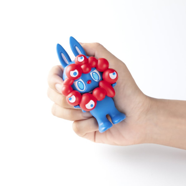 日本大阪世博推「脈脈」x「LABUBU」聯乘公仔 嚴苛購買條件惹網民熱議