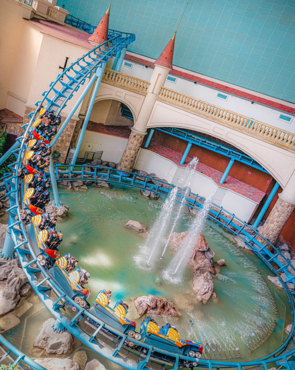 法國大革命過山車 French Revolution。圖片來源：樂天世界官網