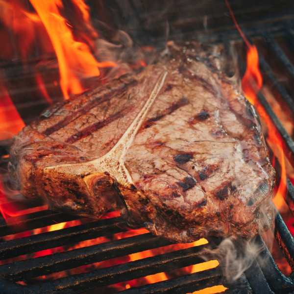 爆紅平鐵牛扒Flat Iron Steak進駐銅鑼灣！全新秘密菜單：爆汁和牛菠蘿包／慢烤牛面頰／韓式炸雞翼