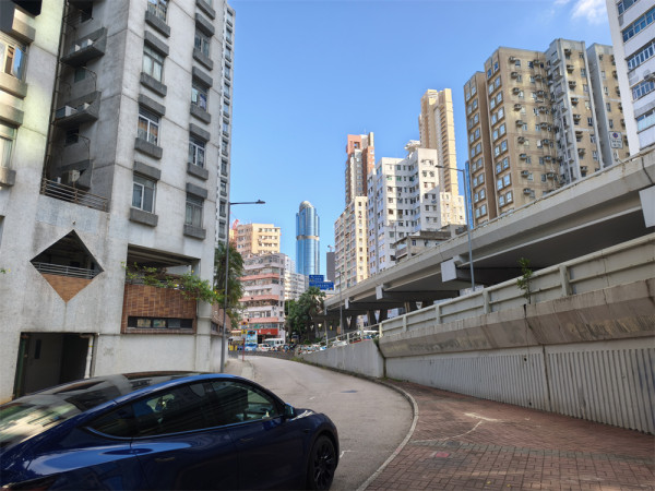 小米 15T Pro 開箱實測  Leica 5倍遠攝+5,500mAh 大電性價比高