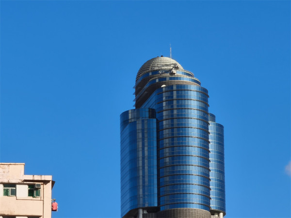 小米 15T Pro 開箱實測  Leica 5倍遠攝+5,500mAh 大電性價比高