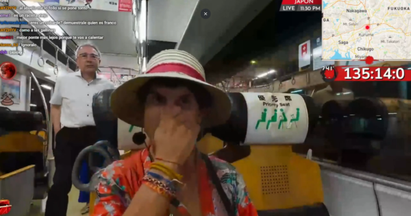 有片！外國人遊日JR做直播大聲擾民 銀髮伯伯勸阻被粗暴推開 