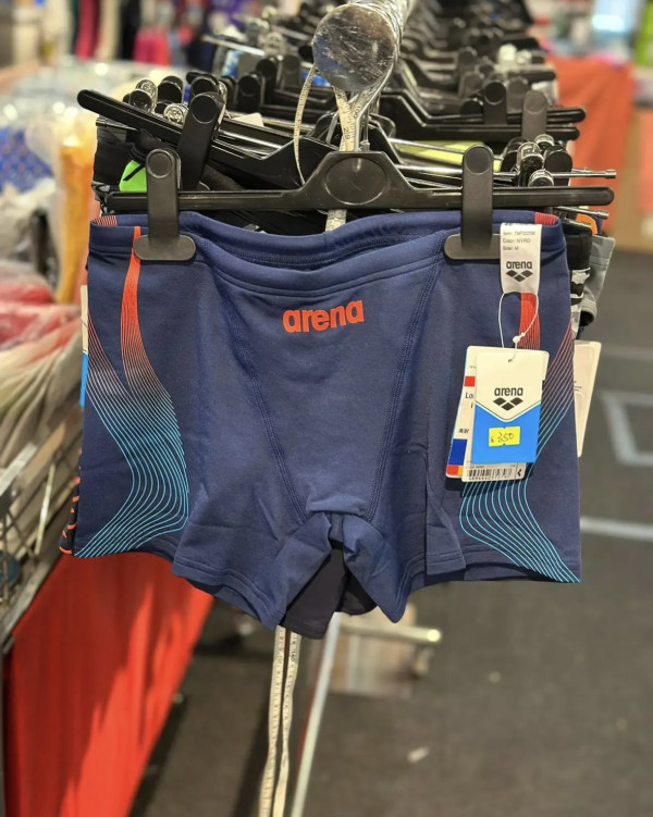 銅鑼灣時代廣場運動服飾開倉低至4折！diadora運動鞋$200 防曬衣/泳衣/bratop$46起！Champion/blueplace/JACK&JONES