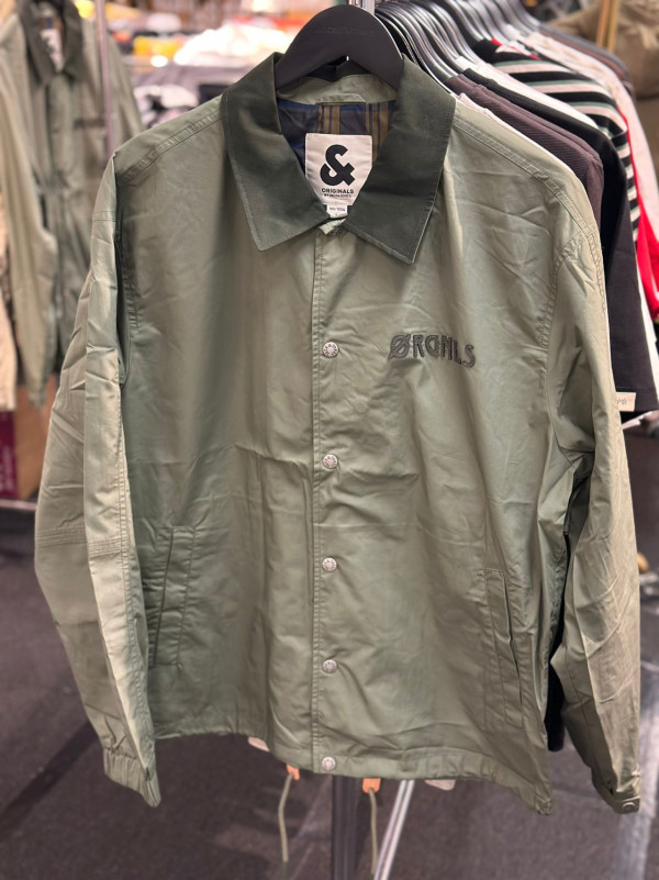 銅鑼灣時代廣場運動服飾開倉低至4折！diadora運動鞋$200 防曬衣/泳衣/bratop$46起！Champion/blueplace/JACK&JONES