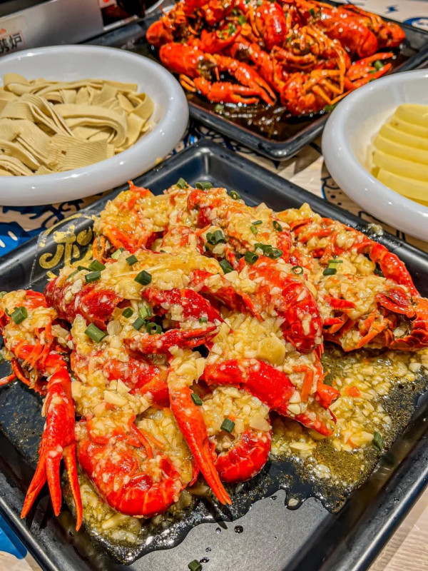 松哥油燜大蝦。圖片來源:小紅書@我是周周哦 松哥油燜大蝦。圖片來源:小紅書@我是周周哦