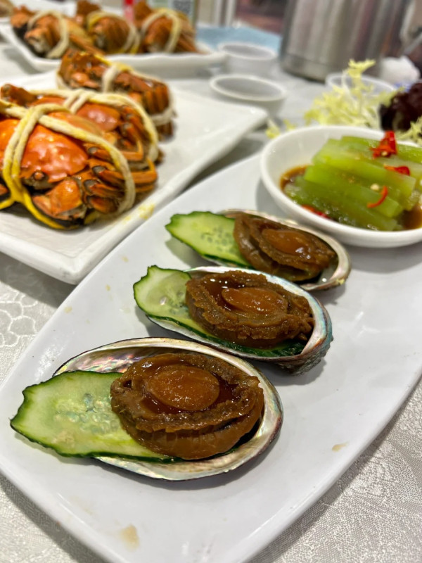 食神韜韜推介大閘蟹 限時優惠$11隻!爆膏江蘇蟹乸蟹公$99三隻+包大閘蟹紫蘇葉