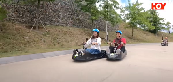 【臥底旅行團5.0】玩盡韓國浦項釜山唔使00！妹頭阿正校裙上陣影韓式證件相 