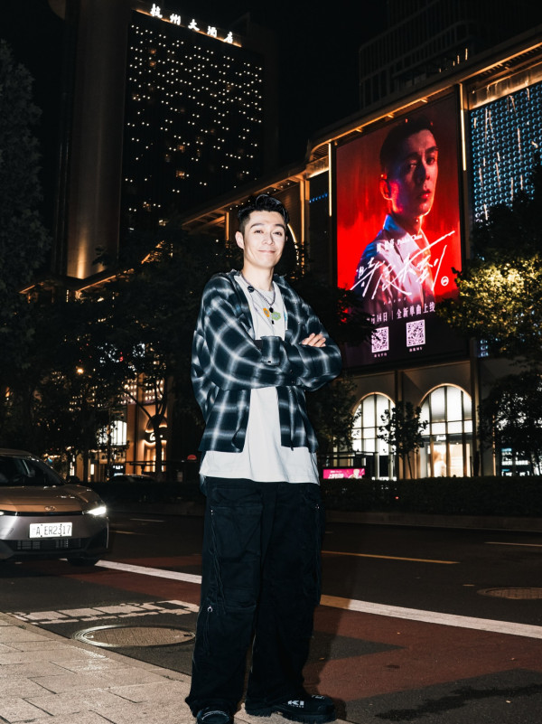 周柏豪透露籌備香港演唱會 望明年啟德開騷