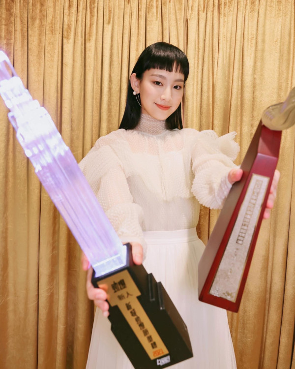 炎明熹入行4周年正式離巢TVB！官網刪除資料證實約滿 火速有動向曝光華麗復出