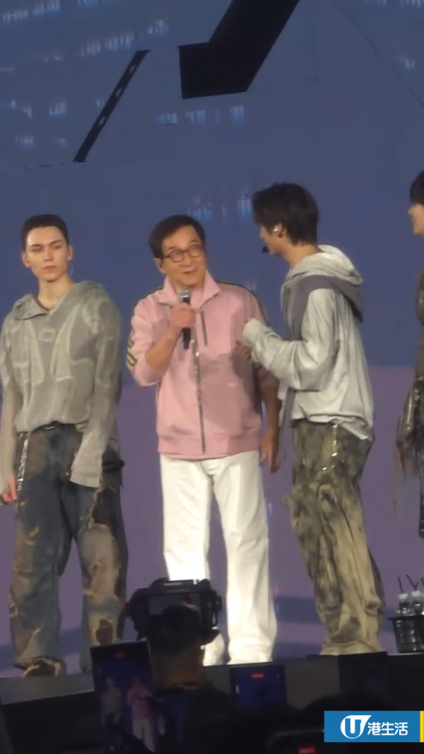 SEVENTEEN演唱會香港｜頭場開鑼成龍驚喜登場 擔任特別嘉賓合唱《真心英雄》 