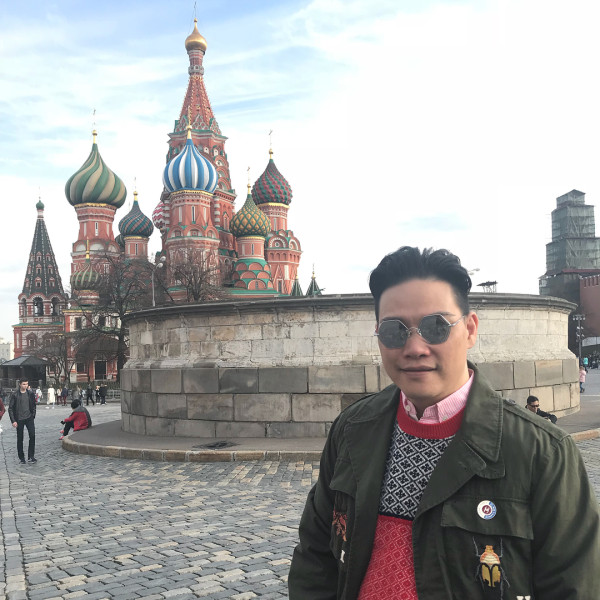 蘇永康被爆背妻密會年輕索女海旁談心 超親暱互動曝光惹出軌嫌疑形象崩壞