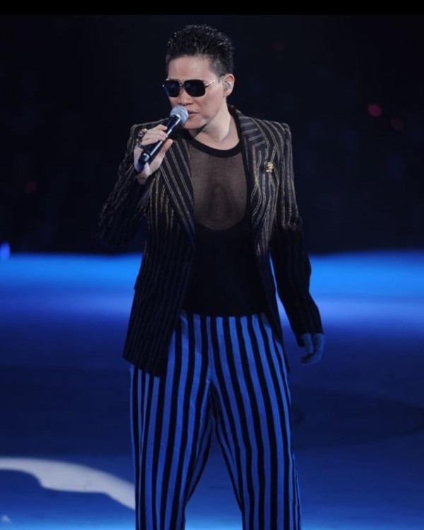 蘇永康被爆背妻密會年輕索女海旁談心 超親暱互動曝光惹出軌嫌疑形象崩壞