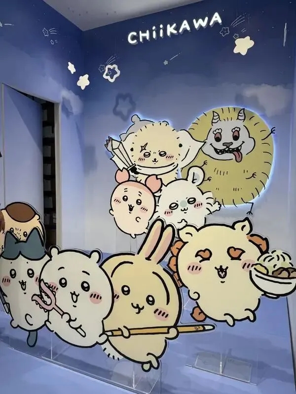 Chiikawa 遠征上海首設專賣店 粉絲黃牛排隊瘋搶 豪買過20袋公仔吊飾