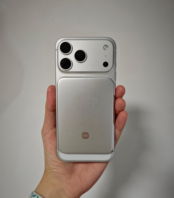 iPhone 17最佳拍檔？小米6mm超薄磁吸充電寶登場 雷軍公然「挑機」Apple