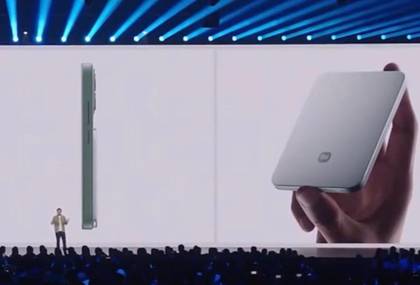 iPhone 17最佳拍檔？小米6mm超薄磁吸充電寶登場 雷軍公然「挑機」Apple