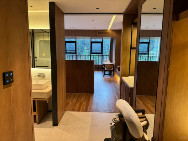 「天下第一爛尾樓」變奢華酒店!十一黃金周訂滿最貴¥4000晚成功翻身