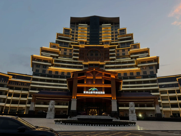 「天下第一爛尾樓」變奢華酒店!十一黃金周訂滿最貴¥4000晚成功翻身