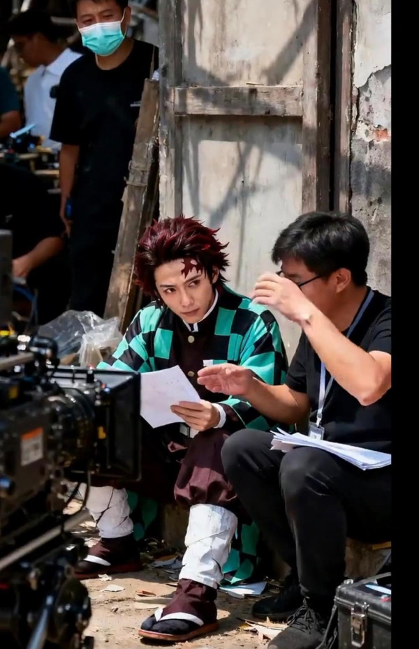 真假難分！《鬼滅之刃》真人版拍攝花絮瘋傳 網民震驚竟是用AI生成？