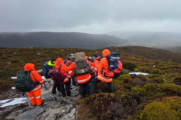 內地女慘被凍死全家零裝備澳洲行山！中國大使館急發提醒 