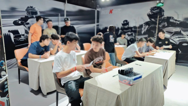 深圳最大室內卡丁車場MAYKART！ 親子票價玩賽車飄移+蠅網射箭 