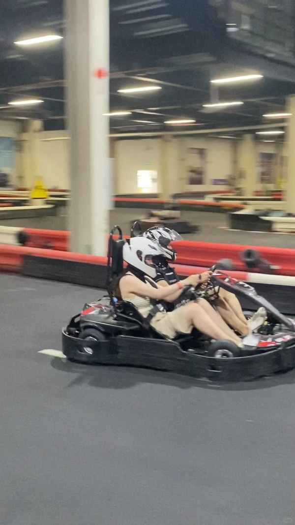 深圳最大室內卡丁車場MAYKART！ 親子票價玩賽車飄移+蠅網射箭 