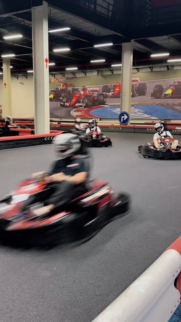 深圳最大室內卡丁車場MAYKART！ 親子票價玩賽車飄移+蠅網射箭 