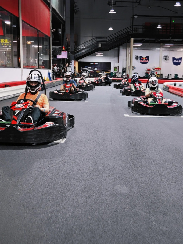 深圳最大室內卡丁車場MAYKART！ 親子票價玩賽車飄移+蠅網射箭 