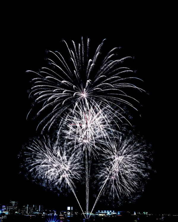 秋天都有花火大會！2025日本花火大會秋季時間表 附入場注意事項&打卡貼士 