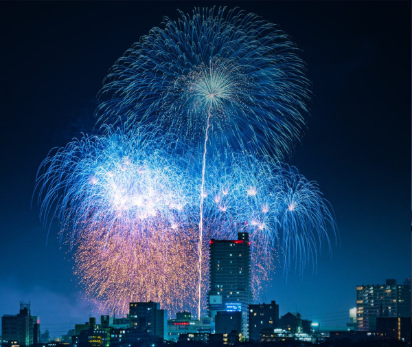 秋天都有花火大會！2025日本花火大會秋季時間表 附入場注意事項&打卡貼士 