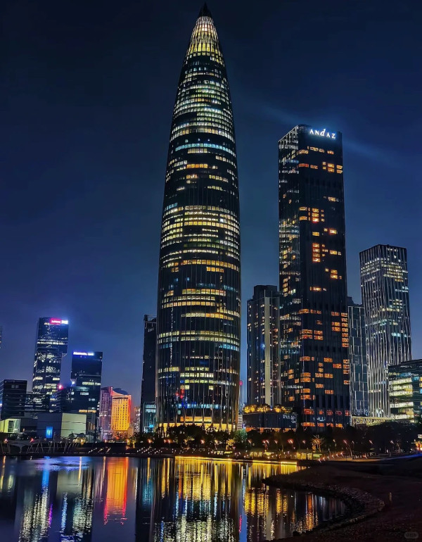 深圳國慶中秋光影︰無人機、煙花匯演 2025（圖片︰小紅書）